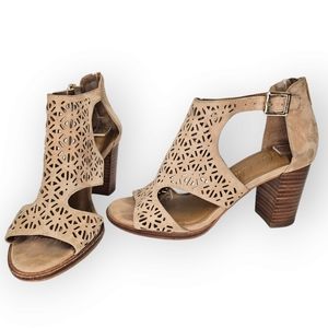 Arturo Chiang Edythe Perforated Suede Block Heel Sandals Size 6M